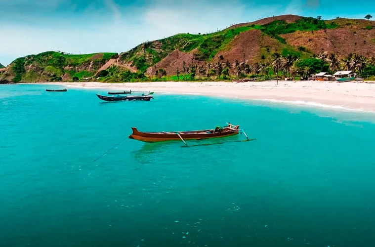 Authentic Island Adventure on Lombok Roads